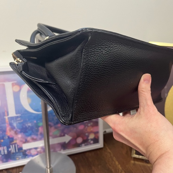 Kate Spade Mulberry Street Lise Satchel, EUC with COA - Picture 3 of 12